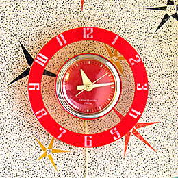 As huge a company as General Electric has been for many years, they've produced remarkably few stylish things. This red satellite GE Telechron electric kitchen clock is one of those things (c.1959). It's likely that the Telechron design people are responsible for the stylish GE clocks of the '50s and '60, before GE management put a stop to it. From 'A Collection of Clocks' at the web's largest private collection of antiques & collectibles: https://www.ericwrobbel.com/collections/clocks.htm
